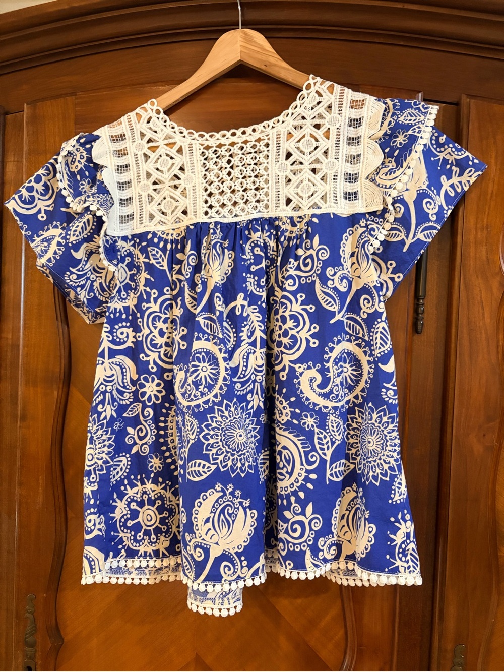 Umgee Ivory Crochet Openwork Top in royal blue size small # 1255